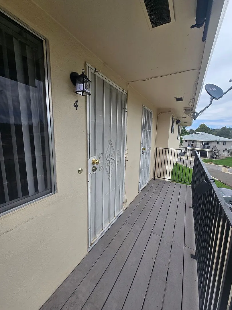 Building Photo - 11700 Garnet Way #4