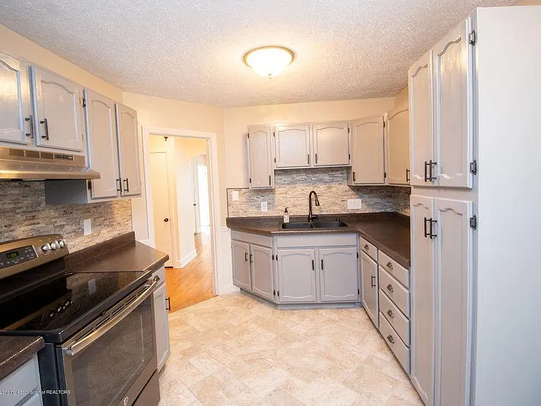 533 Lincoln Ave #1 — Photo 5