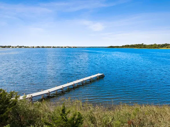 21 Shrubland Rd, Southampton, NY 11968