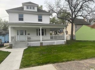 1015 12th Ave, Moline, IL 61265