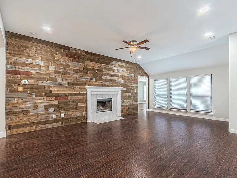 7624 Vista Creek Ln — Photo 3
