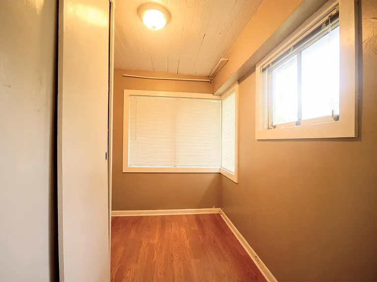 227 NW 11th St #2 — Photo 9