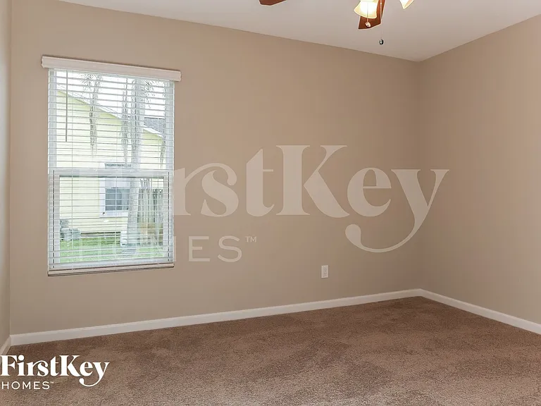 729 SW Estate Ave — Photo 11