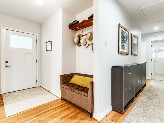 4th image of 6221 Berryhill St