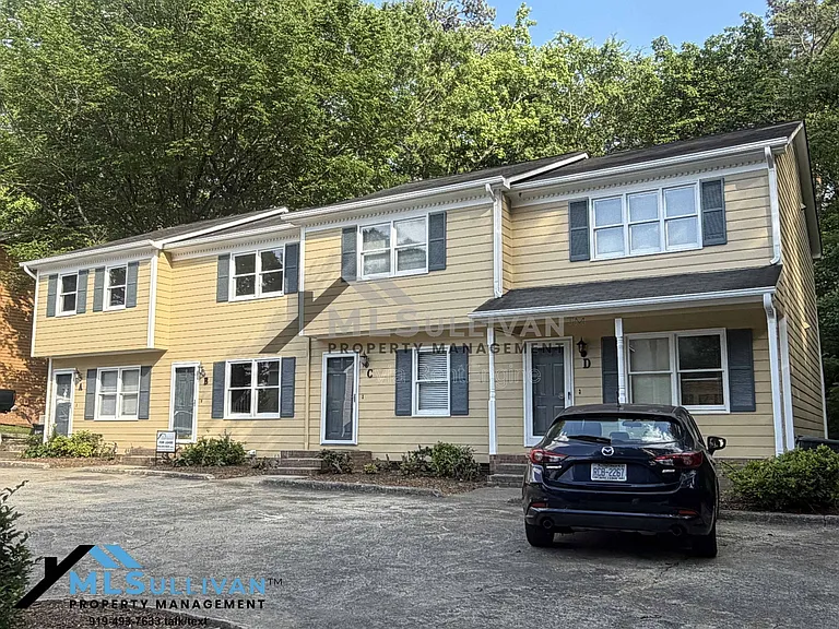 2211 Peppertree St #B — Photo 3