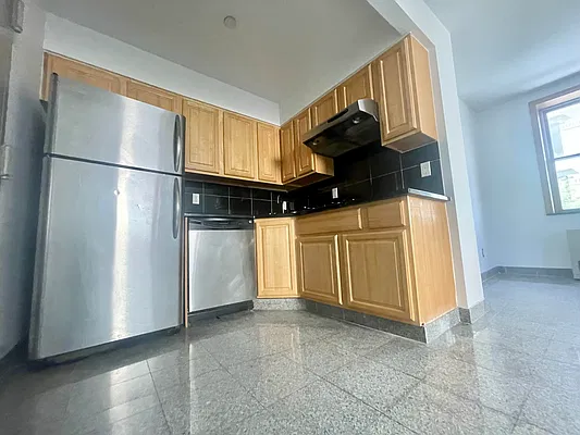 Rented by Waverly Realty Associates | media 2
