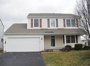 522 Cricket Run Rd, Lewis Center, OH 43035