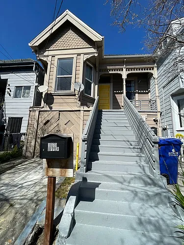 1070 54th St Photo 1
