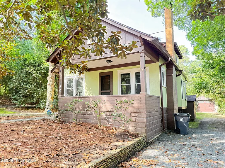 360 E Maine Ave — Photo 2