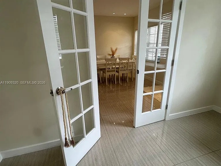9464 Abbott Ave — Photo 17