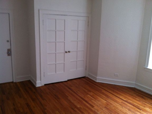 4th image of 7628 S Kingston Ave APT 3E