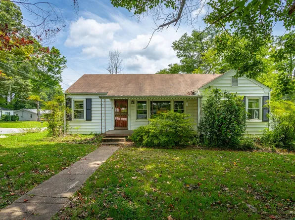 9 Yucca Dr, Rossville, GA 30741