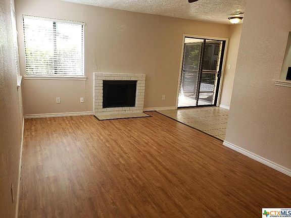 2nd image of 421 W San Antonio St APT B1