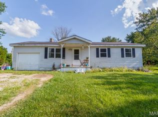 19220 Diamond Rd, Lebanon, MO 65536