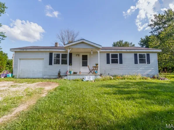 19220 Diamond Rd, Lebanon, MO 65536