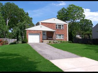 105 Midland Blvd FLOOR 2, Ronkonkoma, NY 11779