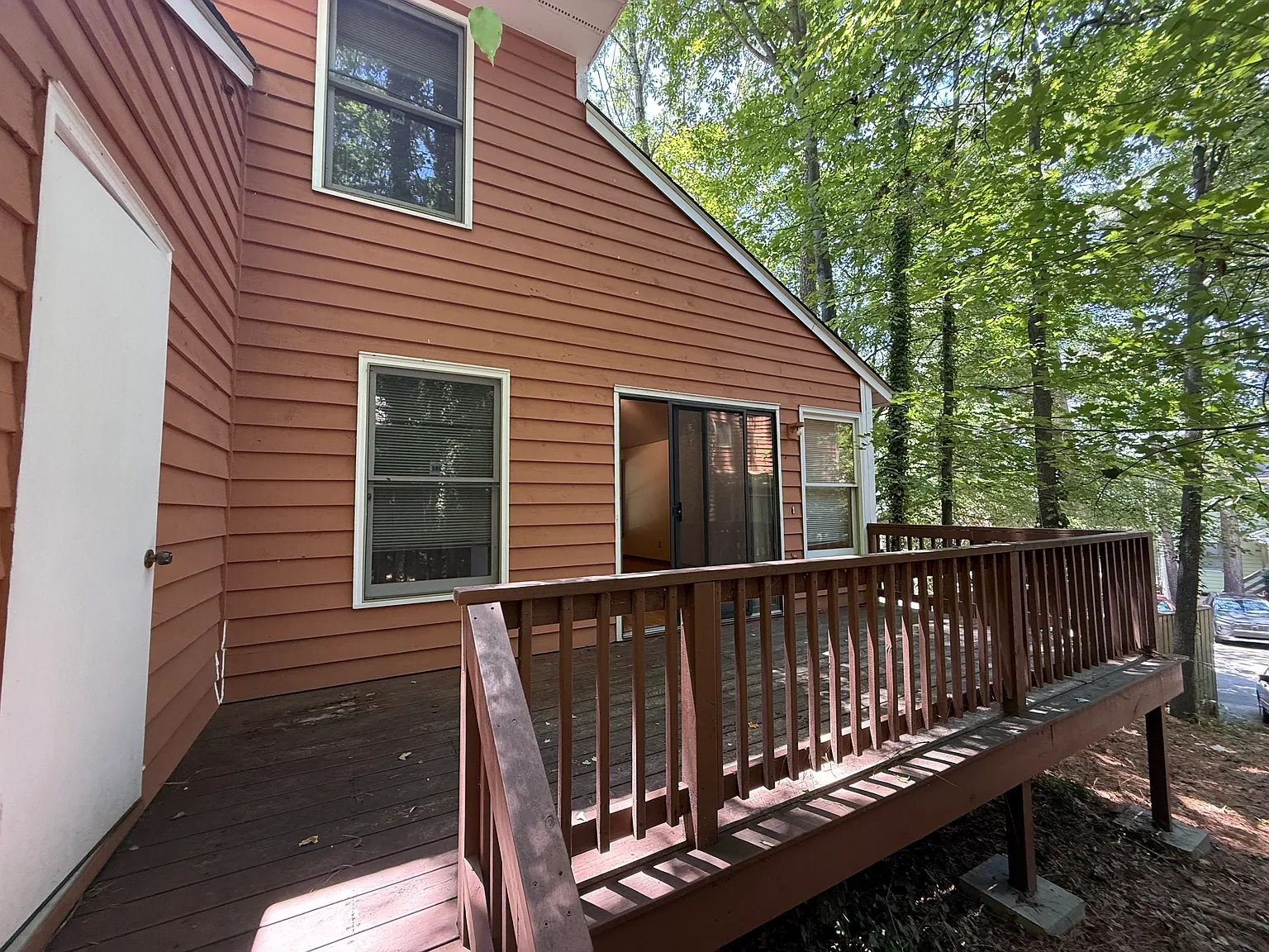 3 bed, 1.5 bath, 1128 sqft, $1,695 — Photo 3