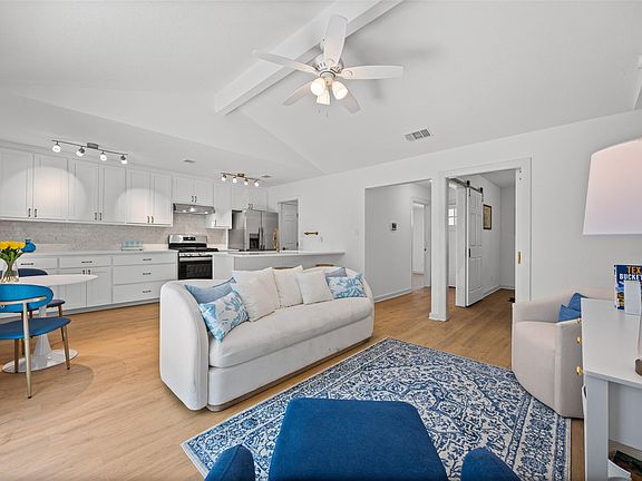 2nd image of 5500 Stuart Cir