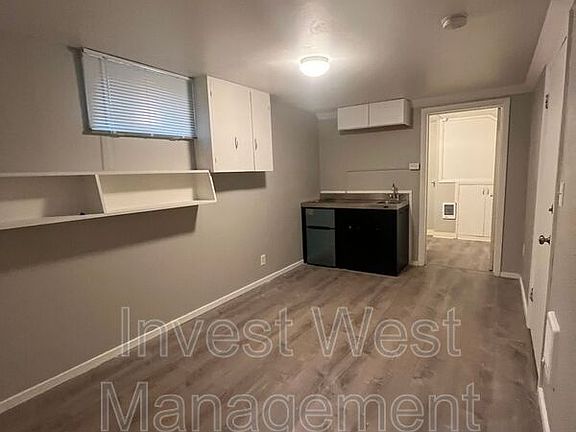 3rd image of 4601 NW Washington St #D