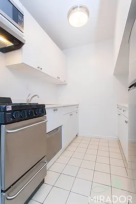 Rented by Mirador Real Estate | media 13