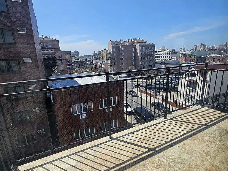 1102 Banner Ave #5 — Photo 4