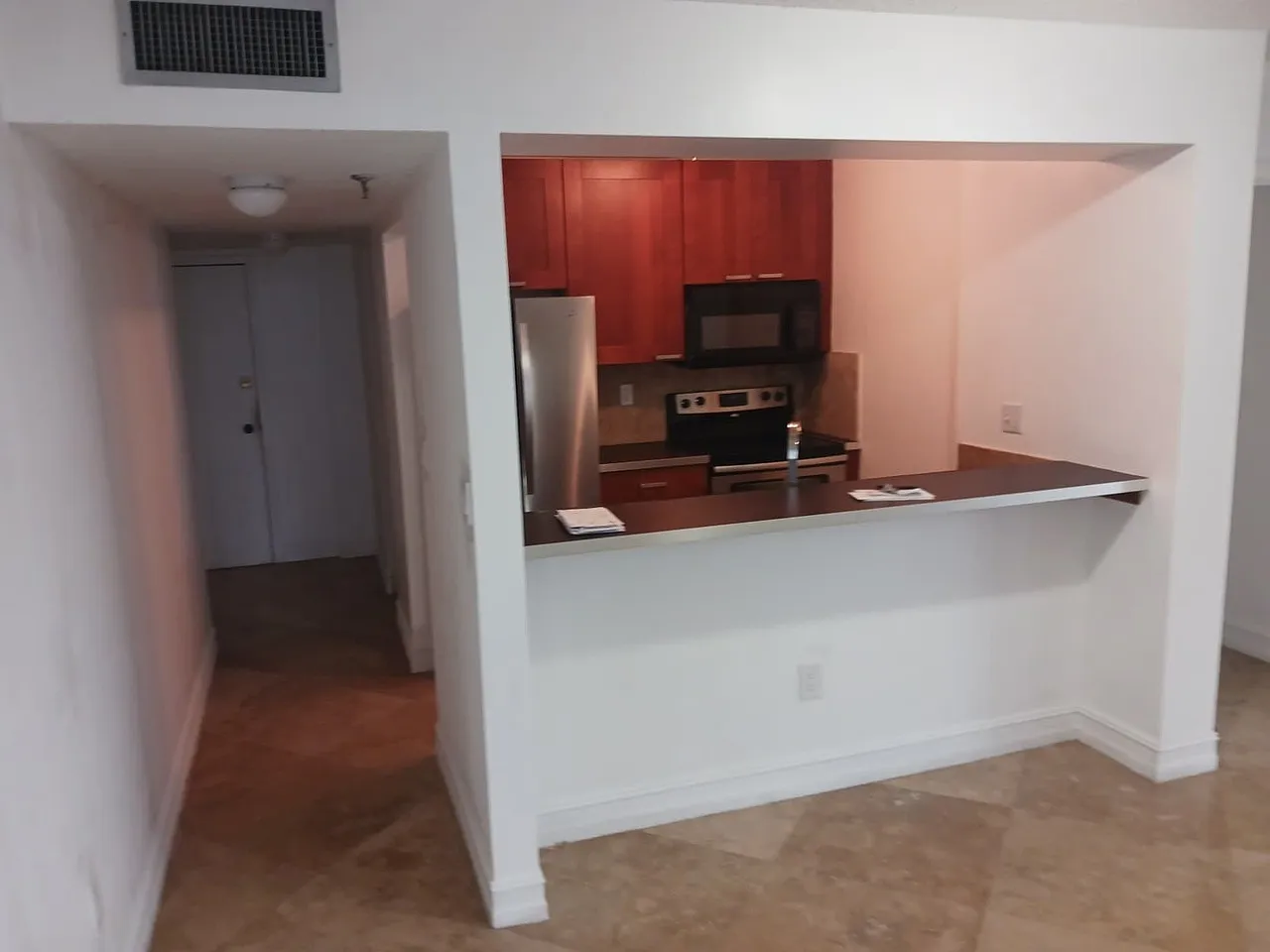 2 bed, 914 sqft, $2,795 — Photo 2