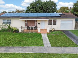 1110 NE 204th Ter, Miami, FL 33179