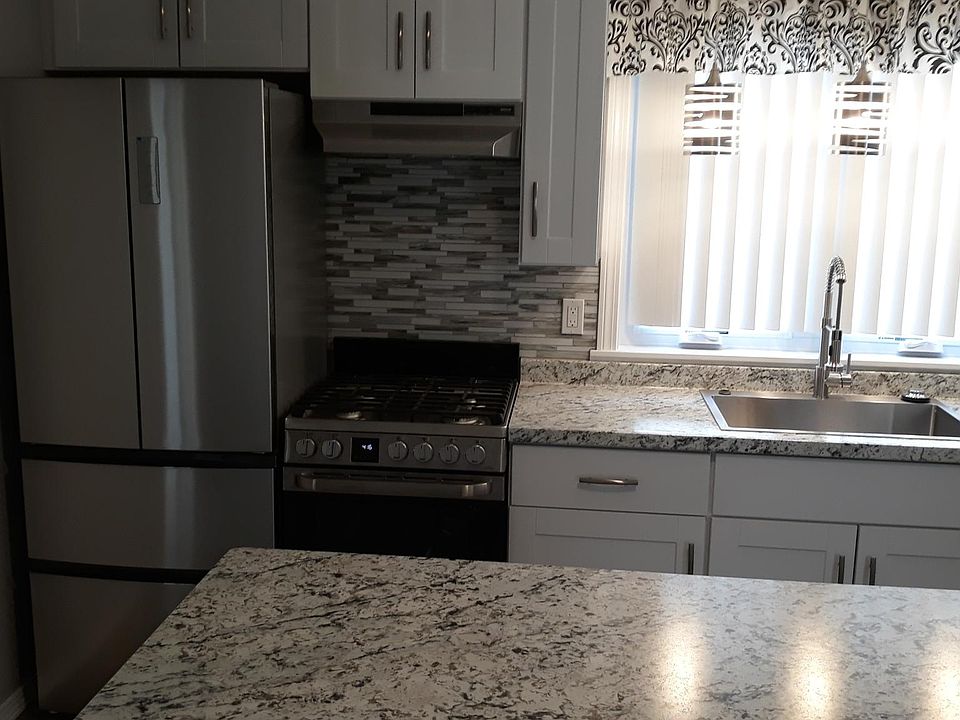 1st image of 21 Williams Ave Floor 2