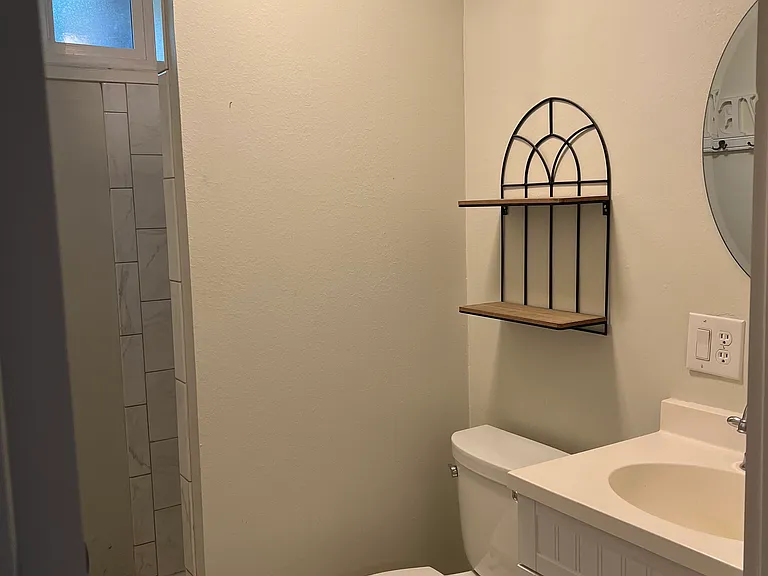 324 Vine St — Photo 14