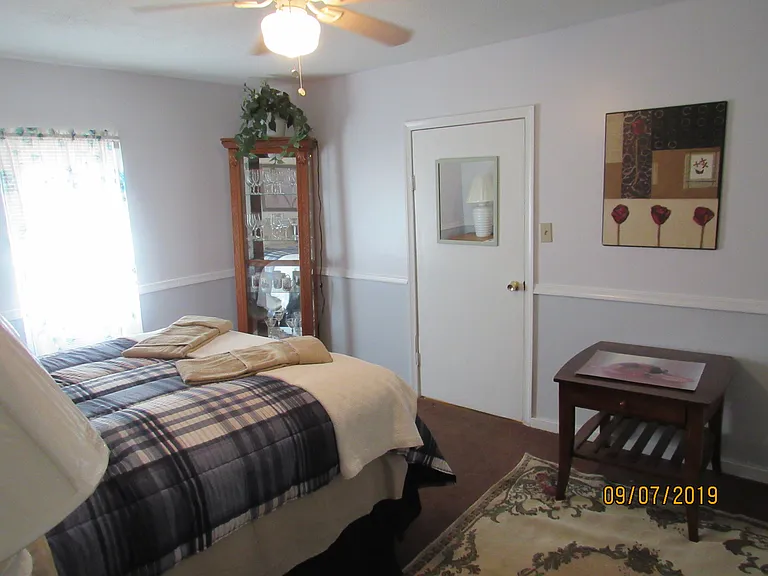 524 1/2 S 1st St #2 — Photo 7