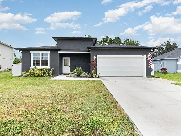 520 Nogales Ct — Photo 2