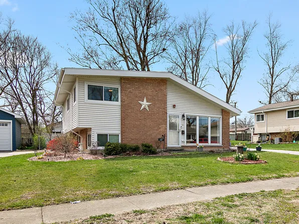 67 Water St, Park Forest, IL 60466