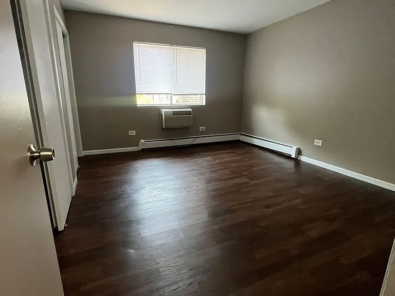 2252 W Nichols Rd — Photo 4