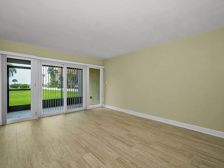 645 Windrush Bay Dr — Photo 7