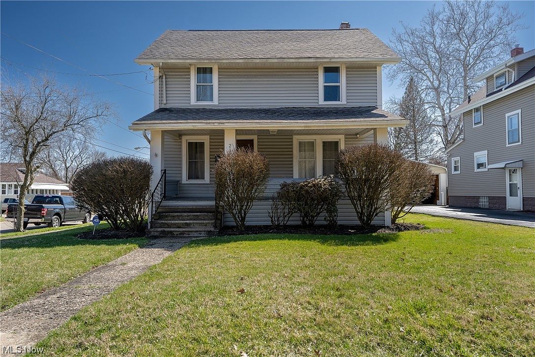 2130 Newton St, Akron, OH 44305 | Zillow