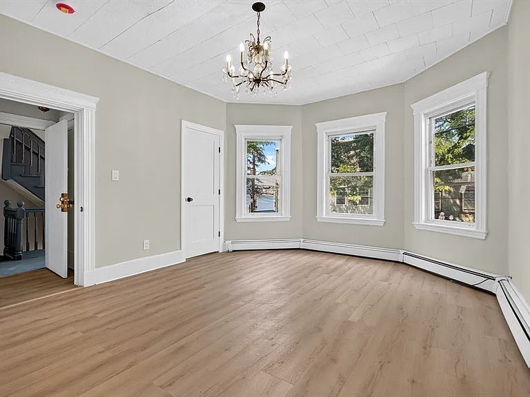 18 Otis St #2 — Photo 10