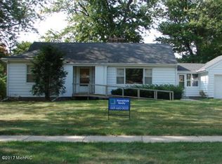 136 S Ridgeway Dr, Battle Creek, MI 49015
