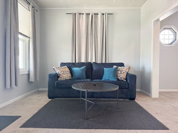 1134 S Stormont St APT 5