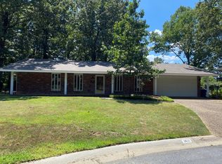 2611 Charter Oak Dr, Little Rock, AR 72227