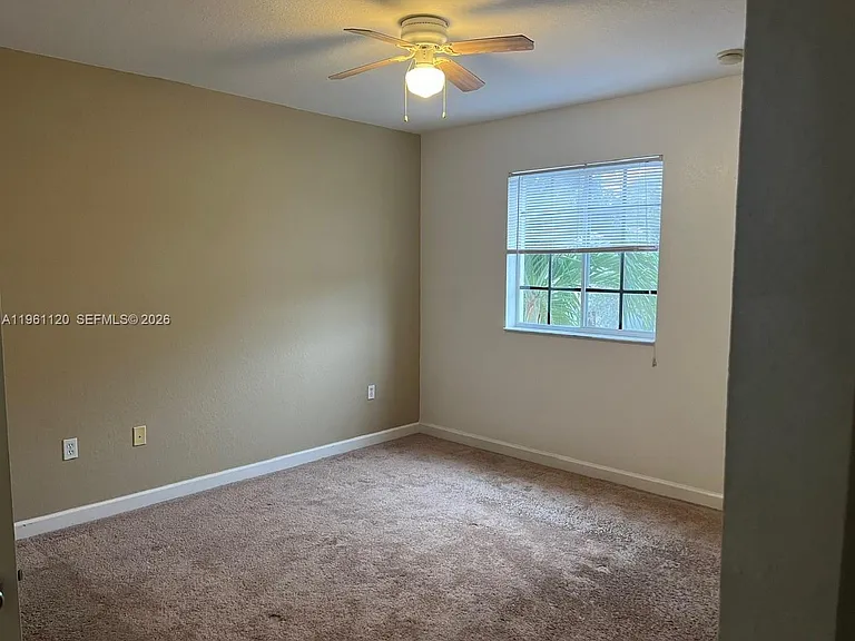 4211 Napoli Lake Dr #4211 — Photo 17