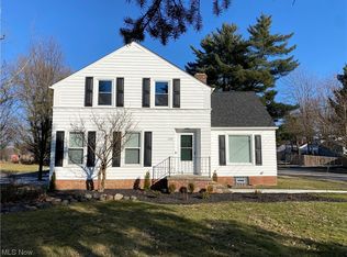 1147 Richmond Rd, Lyndhurst, OH 44124