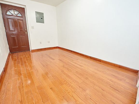 3rd image of 25 Essex St #2A2
