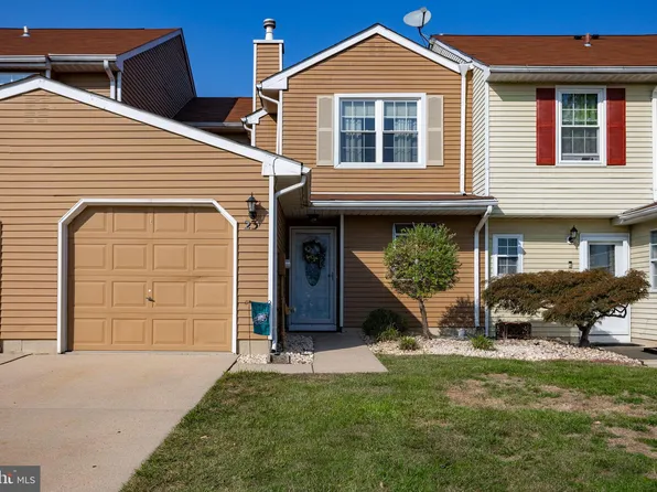23 Lancaster Ct, Bordentown, NJ 08505
