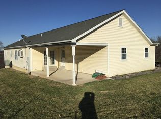 537 Highway Y, Winfield, MO 63389