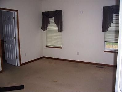 4th image of 407 Winding Brook Dr