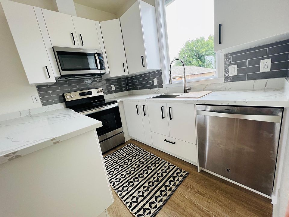 1st image of 520 S Wright Ave