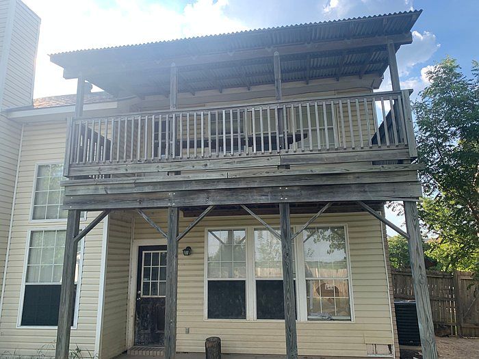 2nd image of 817 Lionel Way