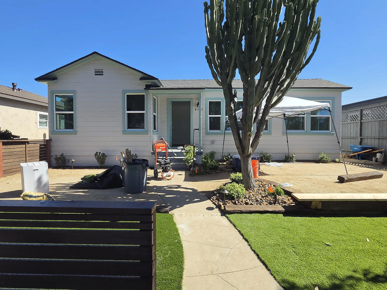 3 bed, 1200 sqft, $5,975 — Photo 2