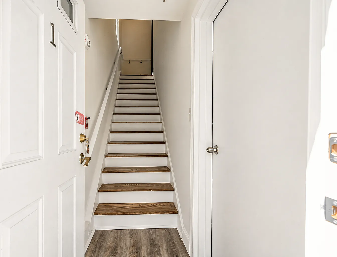 3 bed, 1346 sqft, $3,900 — Photo 2