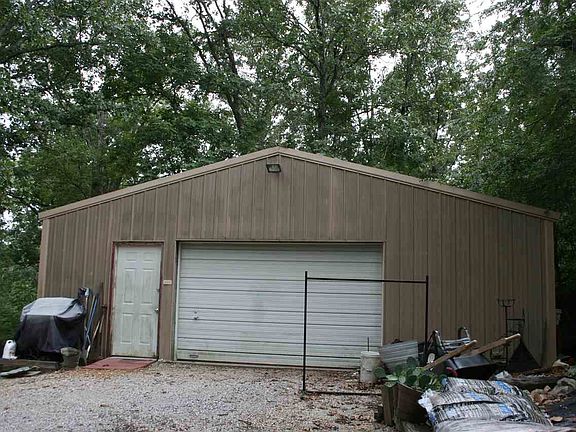 5th image of 936 Montclair Dr